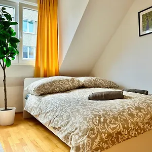 https://premium-80-m2-rooftop-apartment-5-min-to-center.vienna-besthotels.com